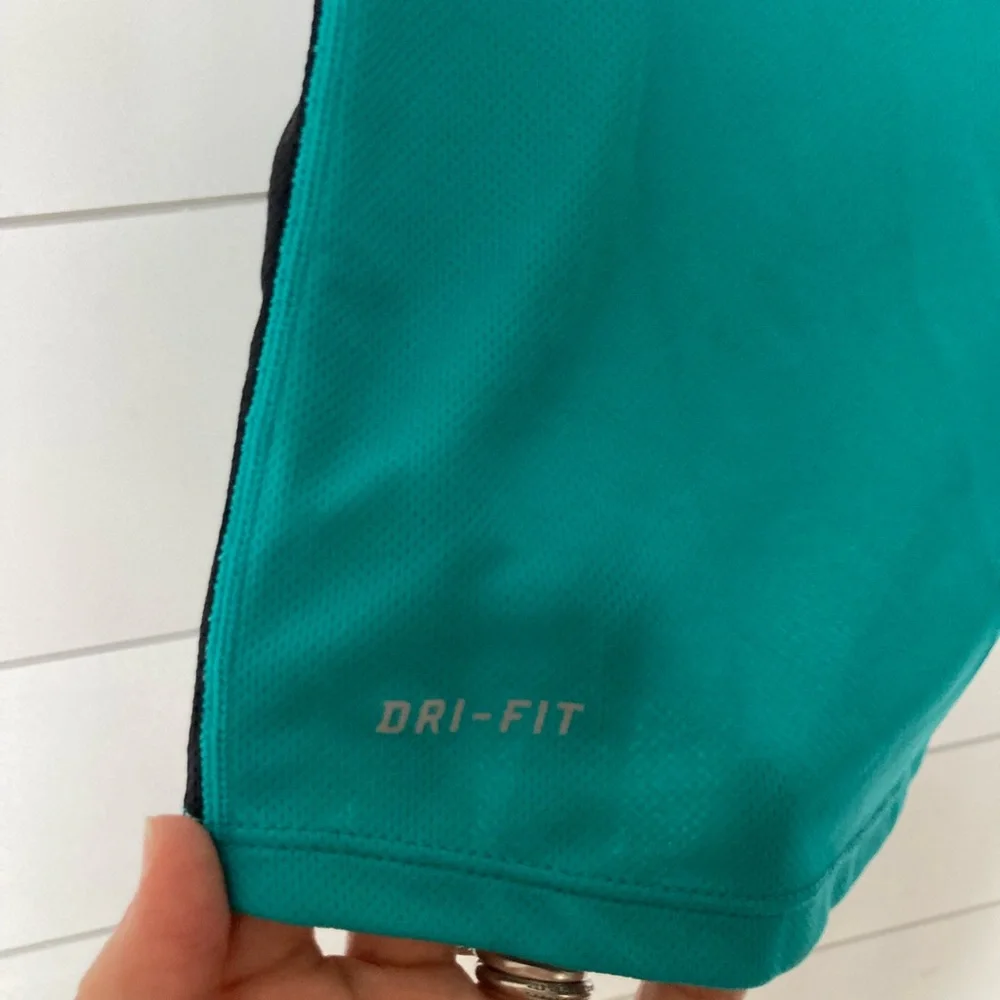 Nike Dri Fit tank top XS racer back - Picture 8 of 8